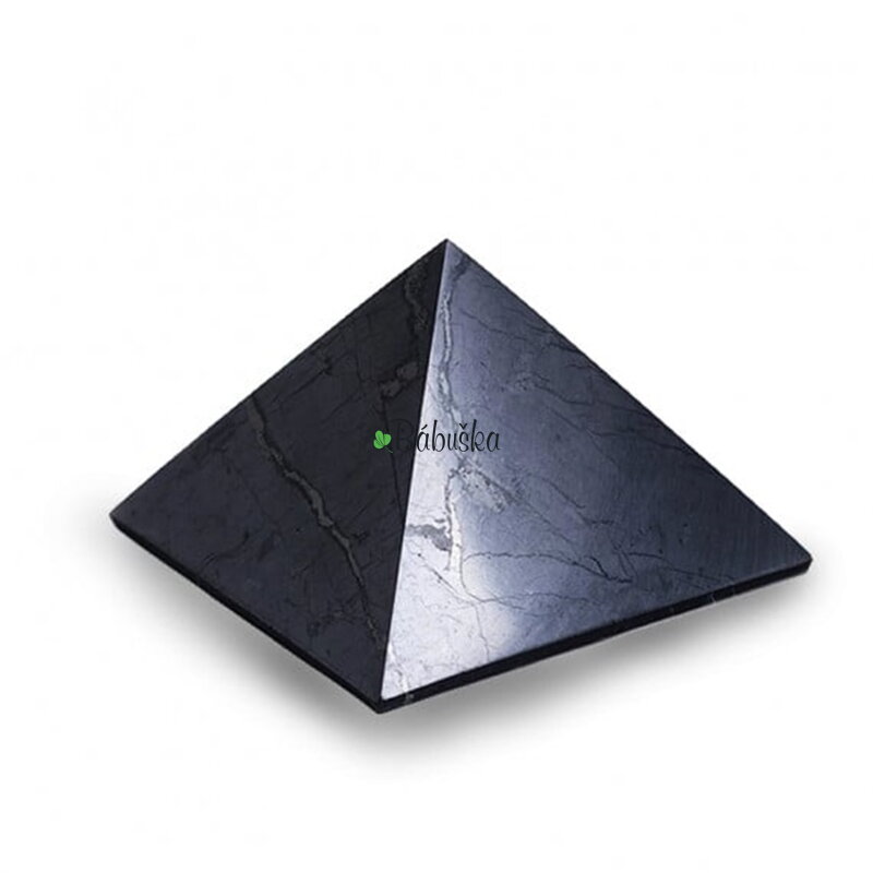 Šungitová pyramída leštená 5x5 cm.